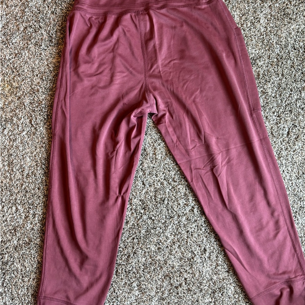 Fabletics Modal Relaxed Set! - Picture 7 of 7